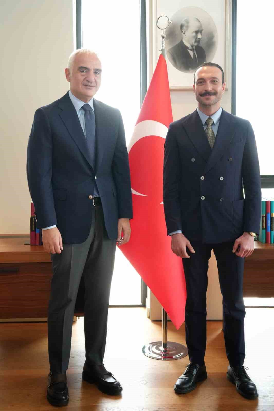 Bakan Ersoy: " G&ouml;rkem Sevindik&rsquo;in ortaya koyduğu insani duruşun yanındayız"
