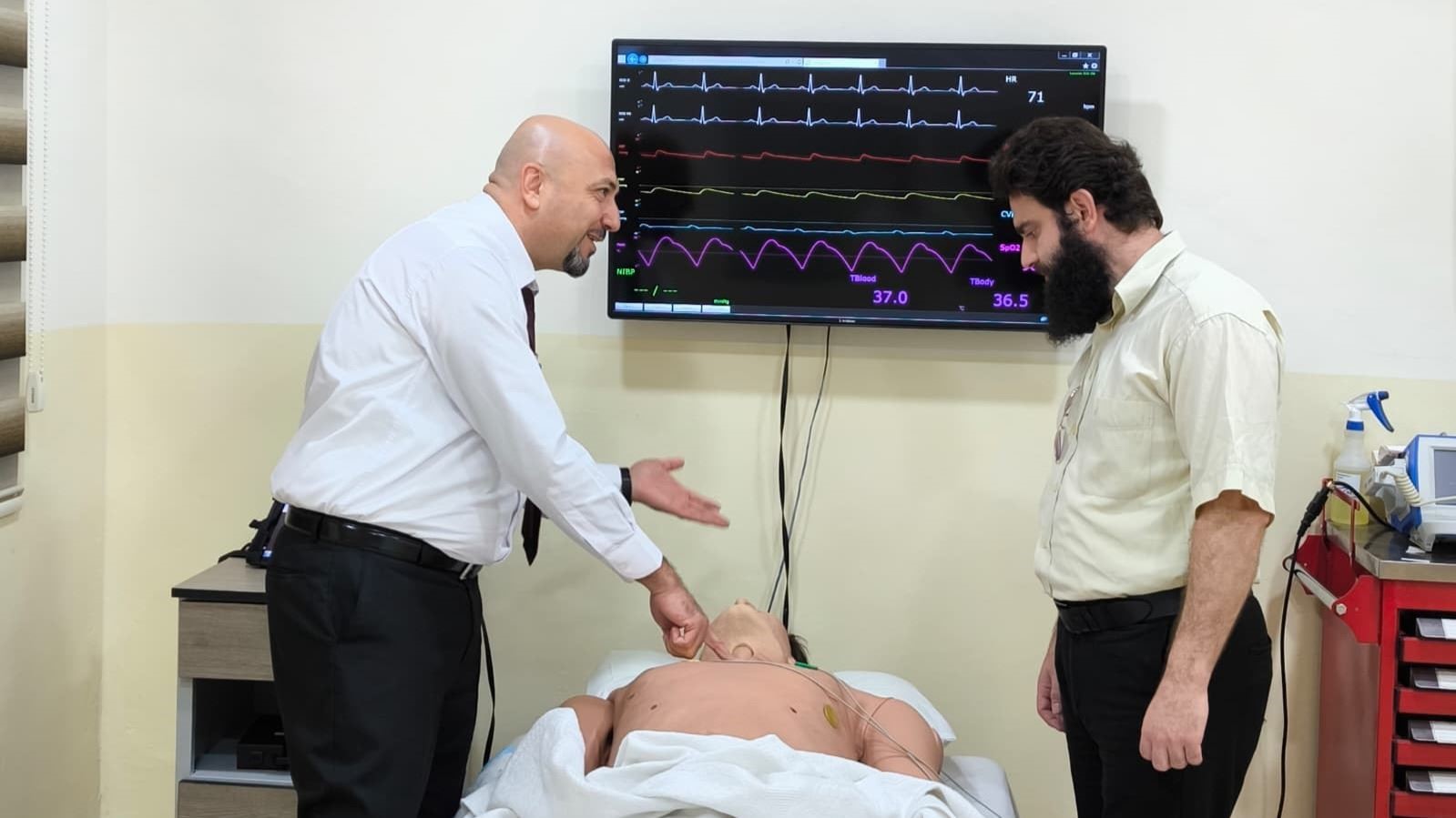 KB&Uuml; &Ouml;ğretim &Uuml;yesi Gen&ccedil;osmanoğlu &Uuml;rd&uuml;n&rsquo;de akademik temaslarda bulundu
