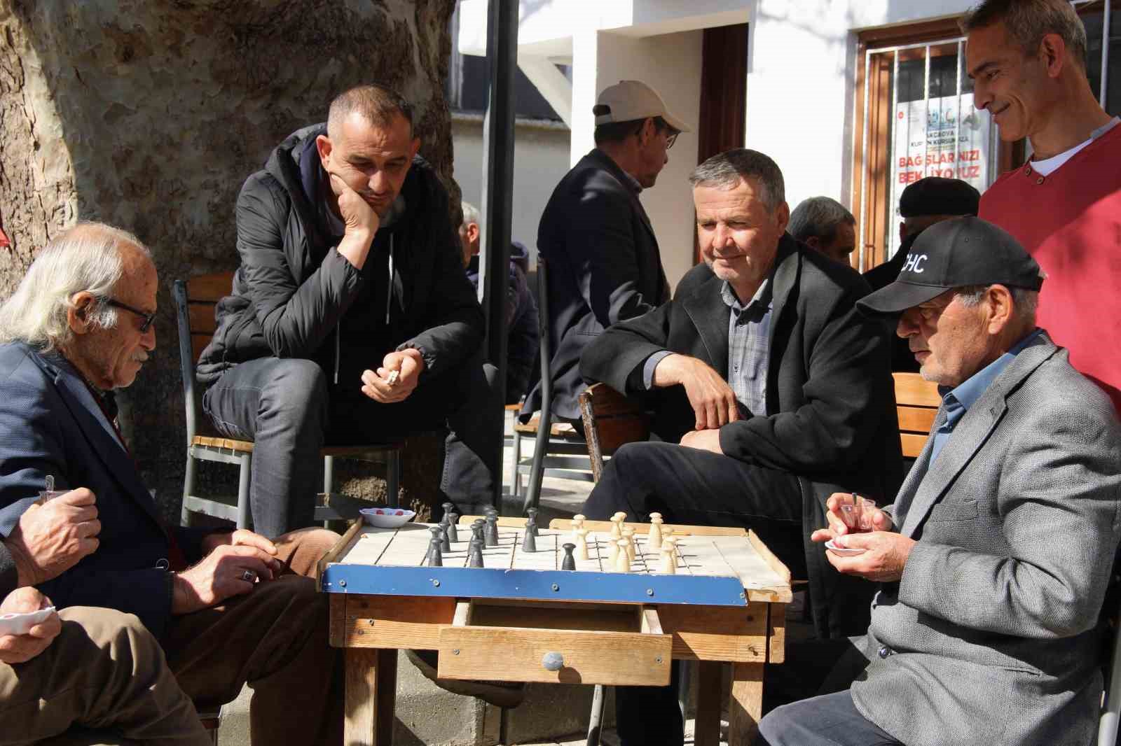 Dama tutkusu teknolojiye direniyor
