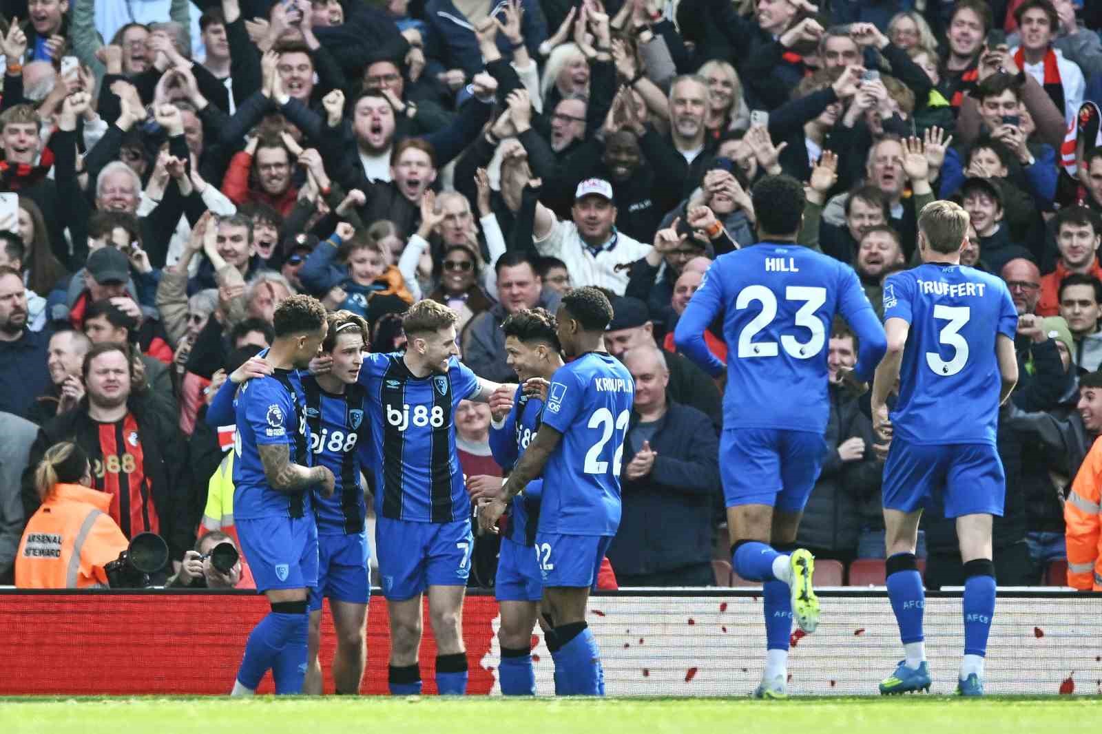 Lider Arsenal’a evinde Bournemouth çelmesi