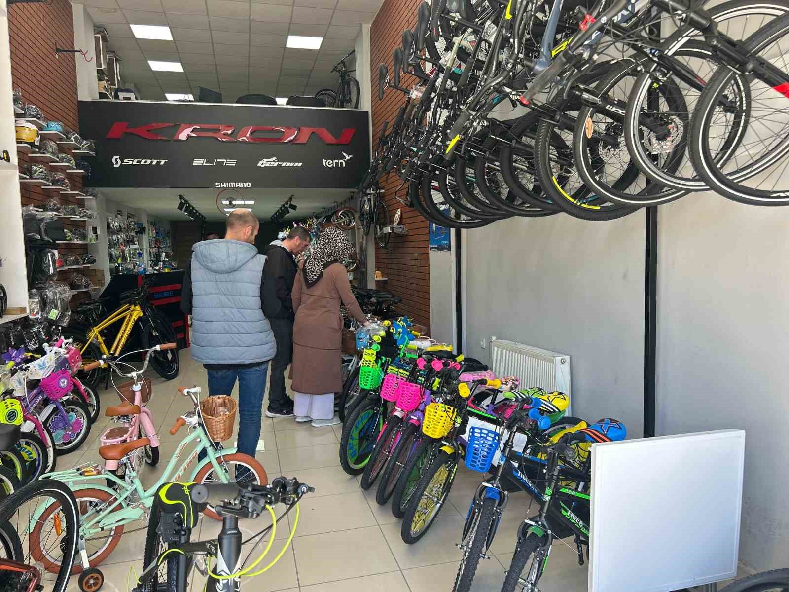 Van&rsquo;da bahar mevsimi bisiklet sekt&ouml;r&uuml;n&uuml; hareketlendirdi
