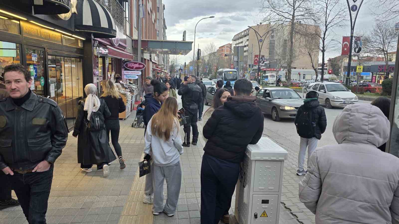 K&uuml;tahya Valisi Işın: "Şu ana kadar ciddi bir olumsuzluk bildirilmemiştir"
