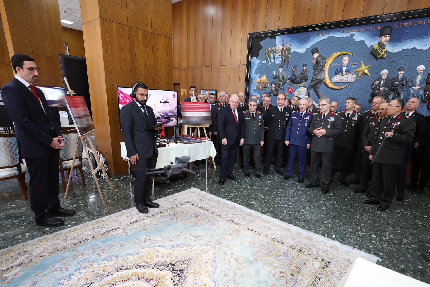 Bakan Güler, Kara Kuvvetleri Komutanlığındaki değerlendirme toplantısına katıldı