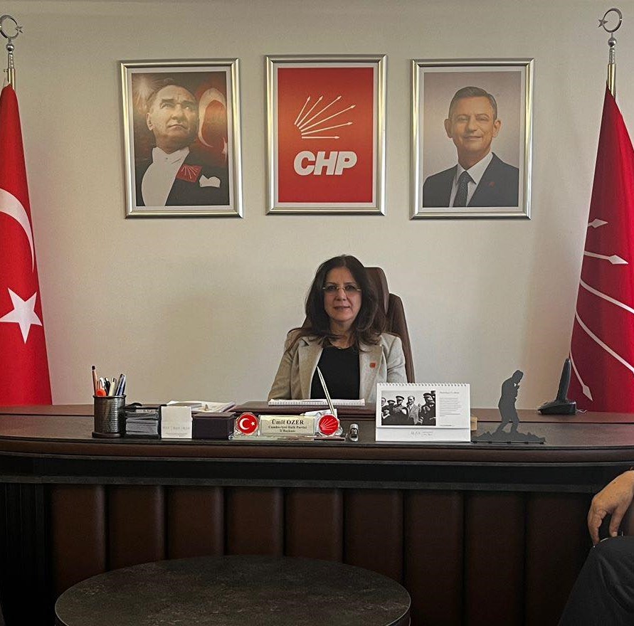 CHP İl Başkanı Özer istifa etti