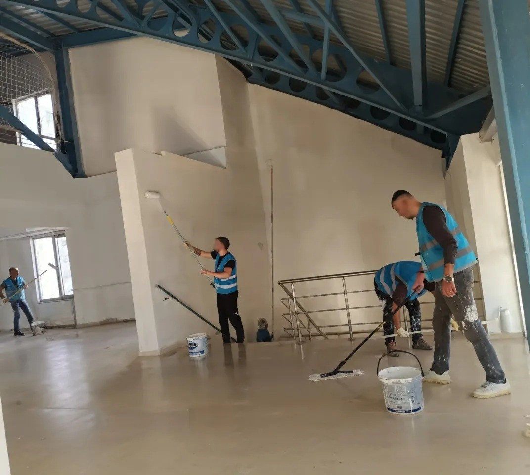 Sinop’ta yüzme havuzu yükümlülerin eliyle yenilendi