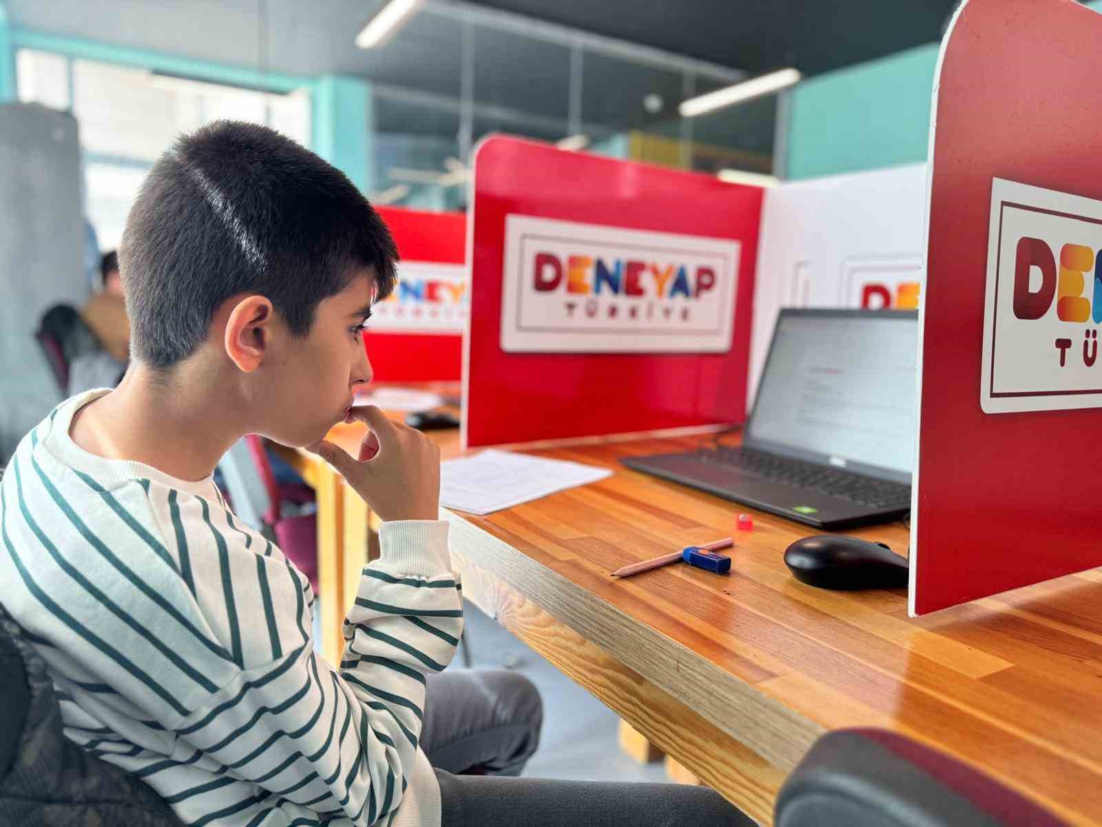 Van’da Deneyap e-sınav heyecanı