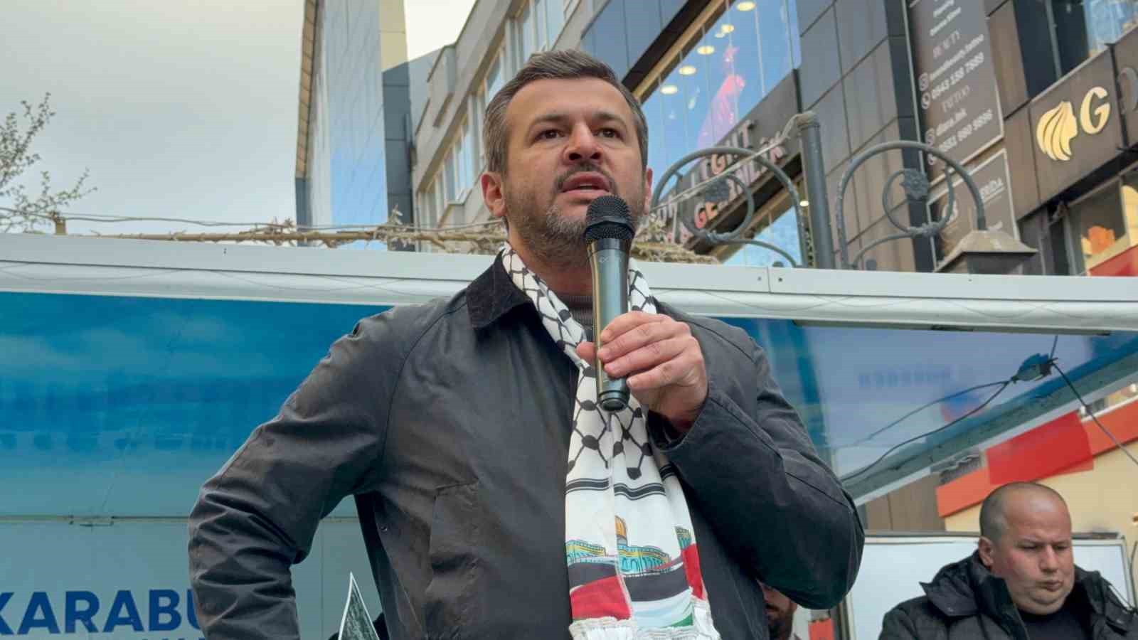 Karab&uuml;k&rsquo;te y&uuml;zlerce kişi Gazze i&ccedil;in y&uuml;r&uuml;d&uuml;
