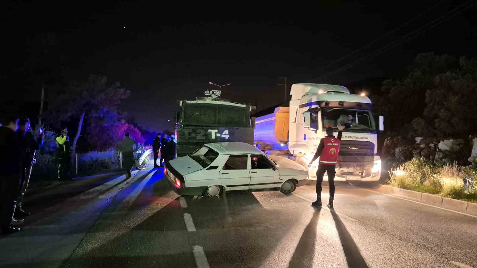 Bodrum&rsquo;da TOMA, otomobile &ccedil;arptı

