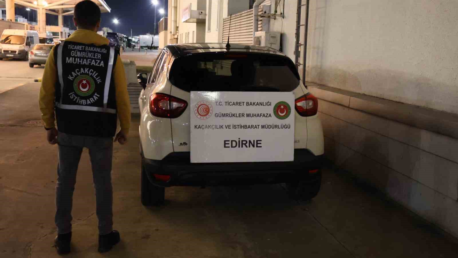 G&uuml;mr&uuml;kler Muhafaza ekipleri 233 ka&ccedil;ak araca el koydu, değeri 280 milyon 533 bin lira
