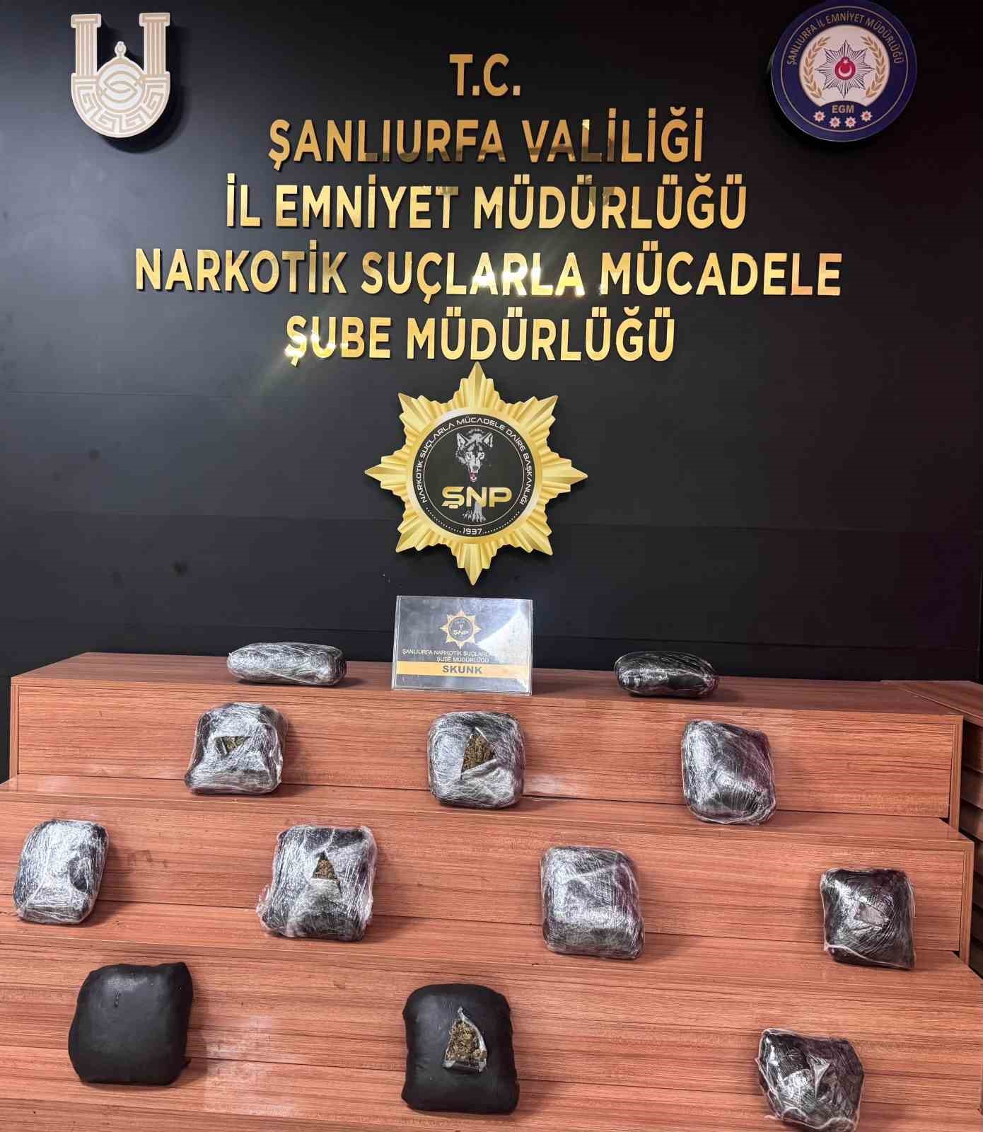 Valizden uyuşturucu madde çıktı