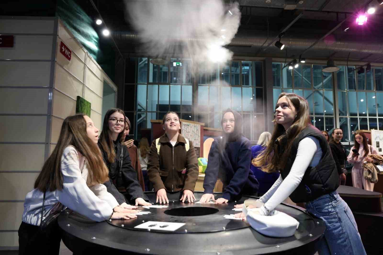 Batı Trakya&rsquo;dan gelen 82 &ouml;ğrenci Kocaeli&rsquo;de ağırlandı
