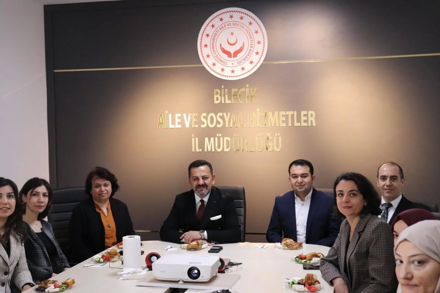 İl Müdürü İlhan personelle kahvaltıda buluştu