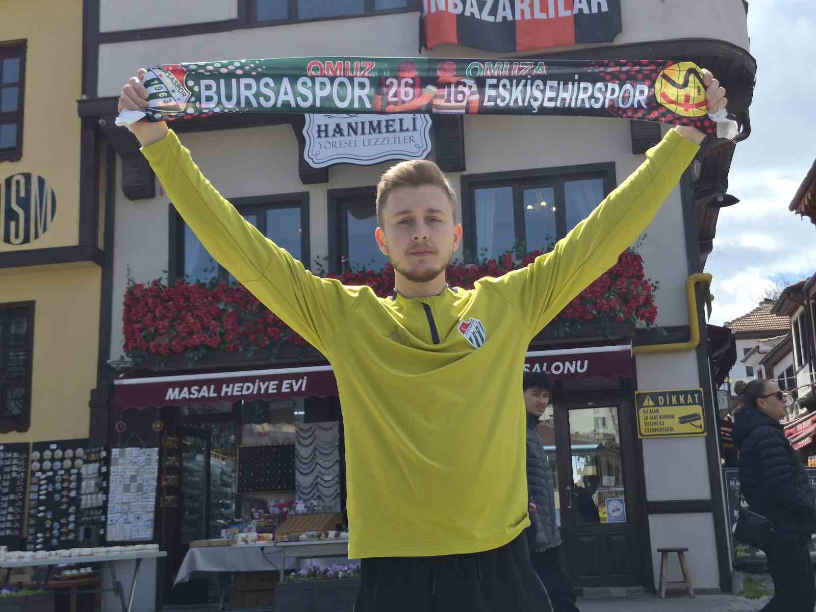 Ma&ccedil; i&ccedil;in Eskişehir&rsquo;e gelen Bursaspor taraftarı, kentin turistik yerlerine akın etti
