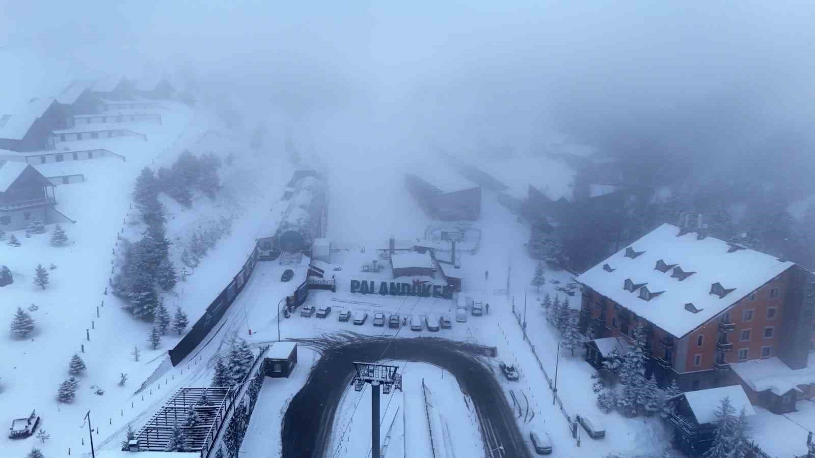 Palandöken’de kar kalınlığı 210 santimetreye ulaştı
