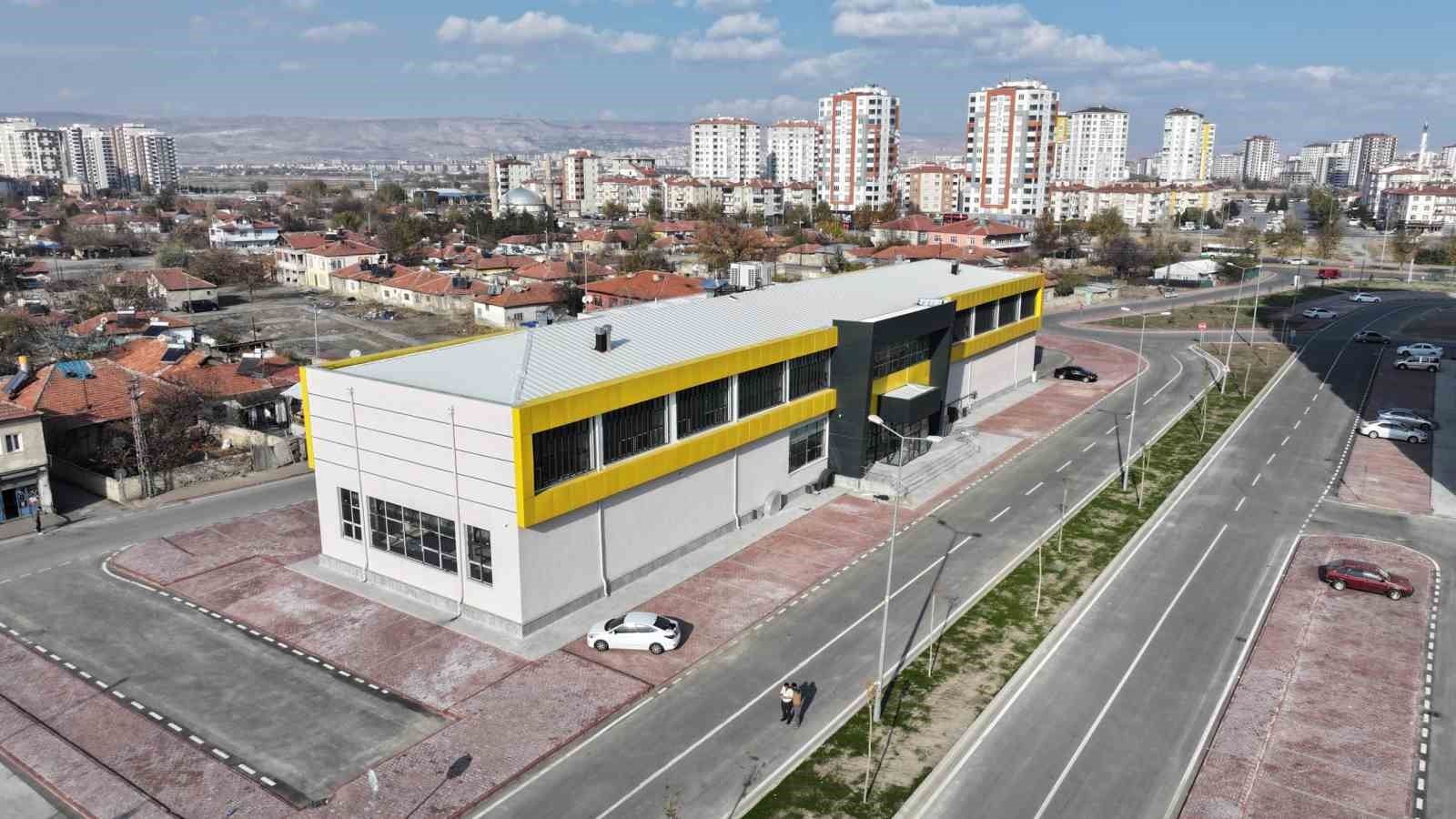 Başkan &Ccedil;olakbayrakdar: "Kayseri&rsquo;ye değer katan modern bir sosyal tesisi daha kazandırdık"
