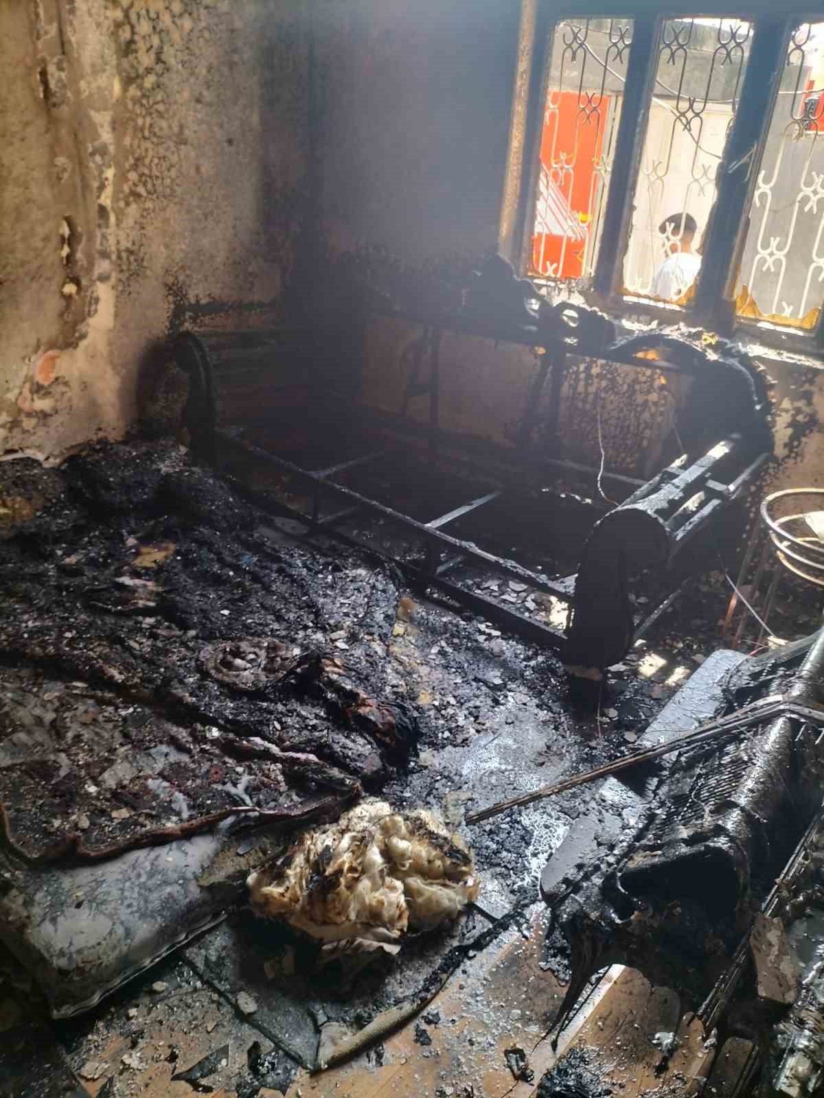 Kahramanmaraş&rsquo;ta ikamette yangın
