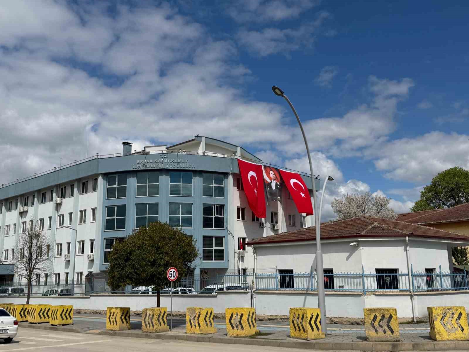 Tokat’ta ’dur’ ihtarına uymayan araçta firari hükümlü yakalandı