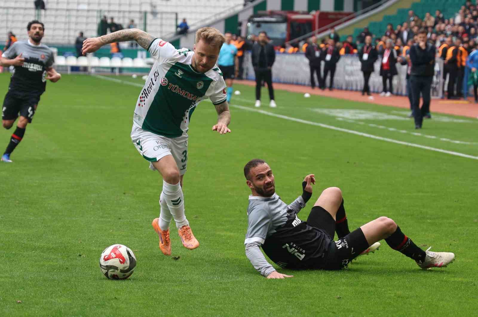 Trendyol S&uuml;per Lig: Konyaspor: 3 - Fatih Karag&uuml;mr&uuml;k: 0 (Ma&ccedil; sonucu)
