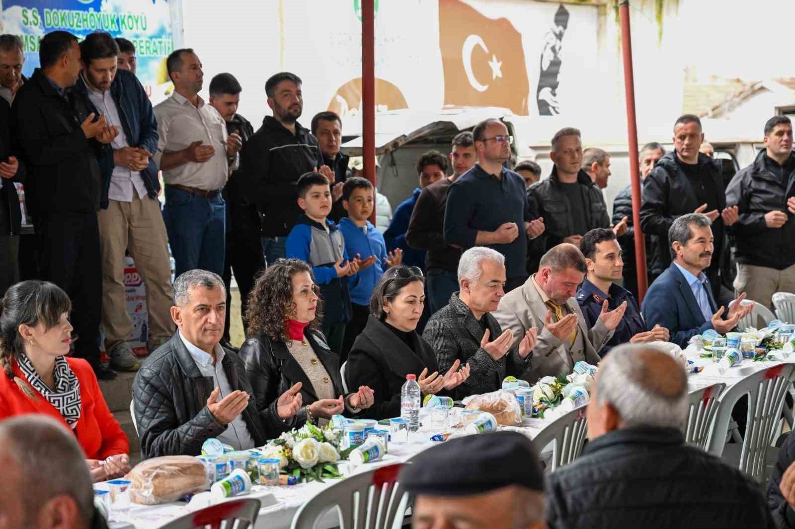 Kırklareli Dokuzh&ouml;y&uuml;k k&ouml;y&uuml;nde yağmur ve ş&uuml;k&uuml;r duası
