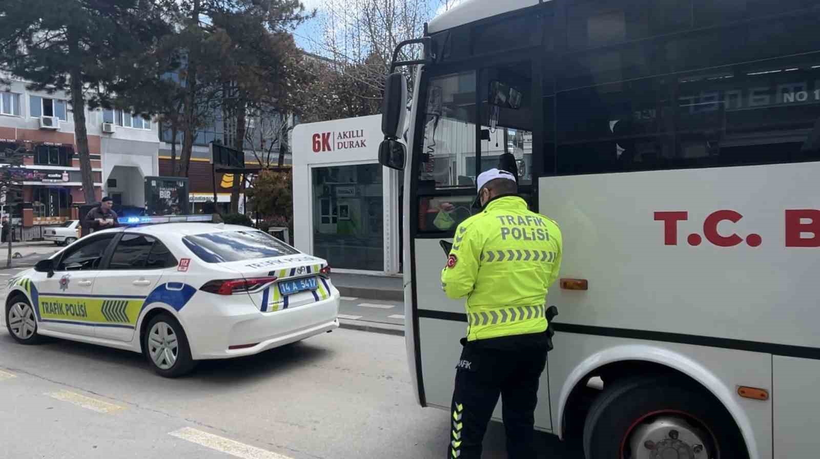 Bolu&rsquo;da trafik polisleri denetimleri sıkılaştırdı
