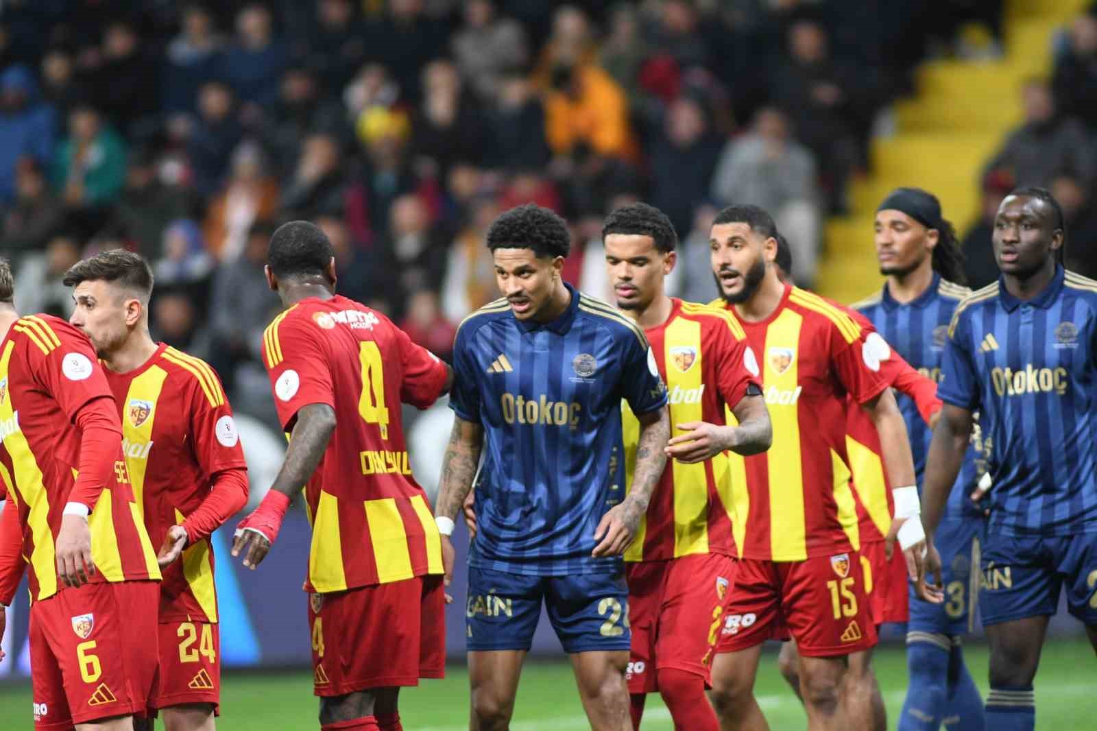 Kayserispor Fenerbahçe’ye yine yenildi
