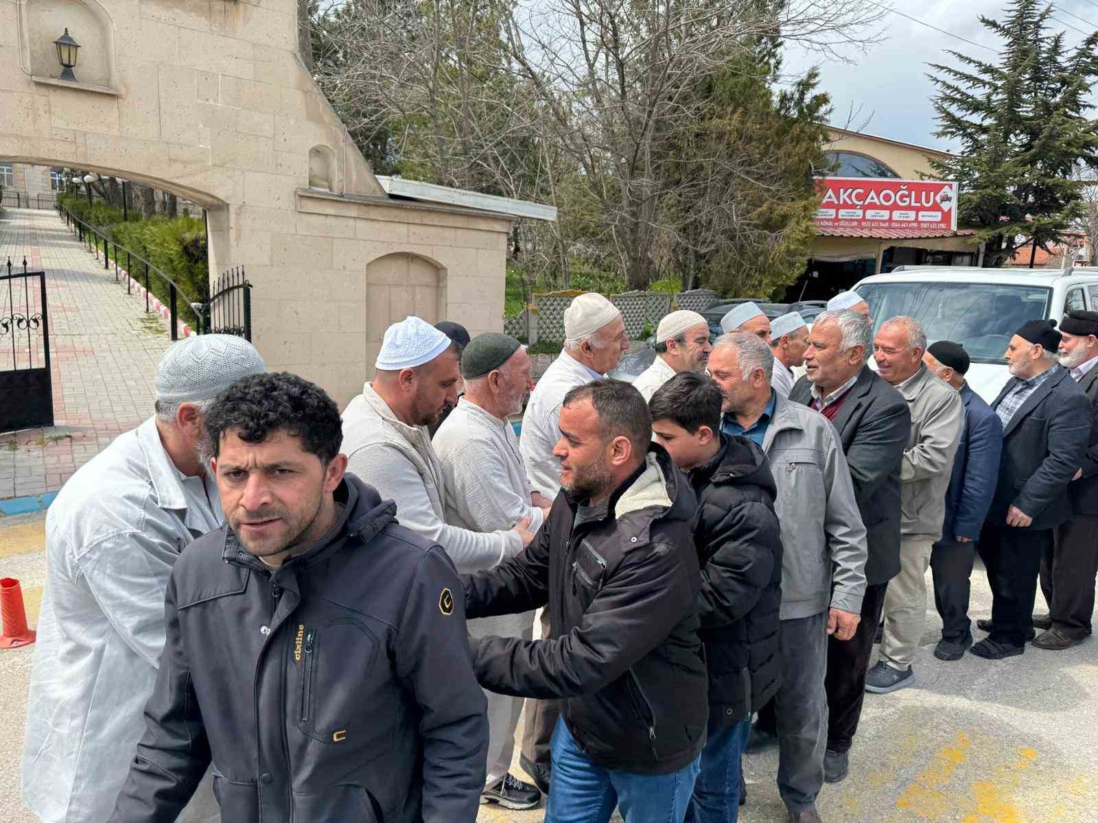 Hacı adayları i&ccedil;in mevlid okutuldu
