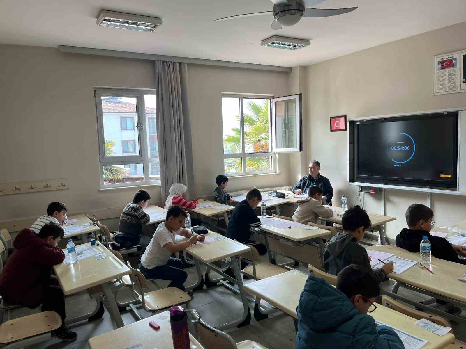 2 bin 120 öğrenci hafızlık eğitimi için ter döktü
