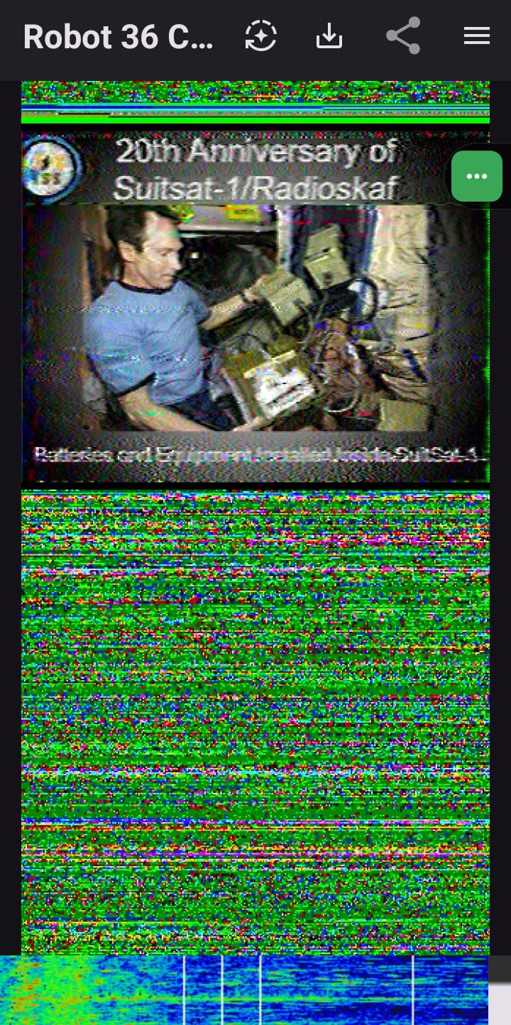 İzmir&rsquo;de &ouml;ğrenciler Uluslararası Uzay İstasyonu ile telsiz bağlantısı kurdu
