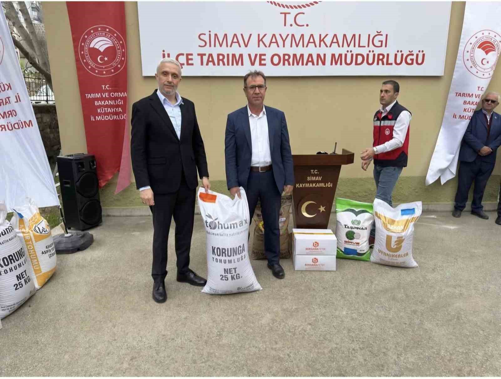 Simav&rsquo;da &ccedil;ift&ccedil;ilere y&uuml;zde 75 hibeli tohum desteği
