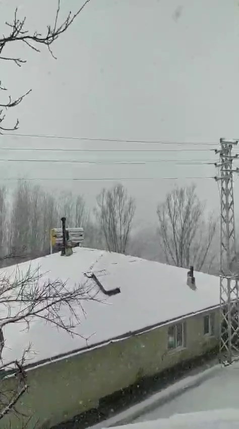 Elazığ&rsquo;ın y&uuml;ksek kesimlerinde kar yağışı
