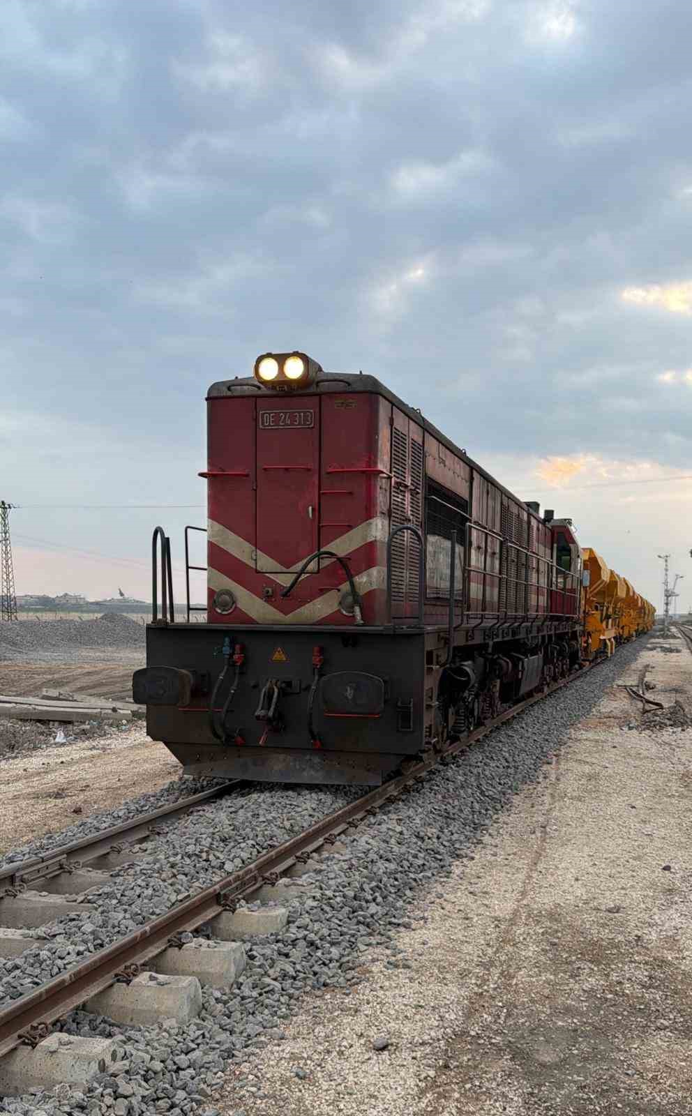 Suriye sınırındaki 350 kilometrelik hat tren trafiğine a&ccedil;ıldı

