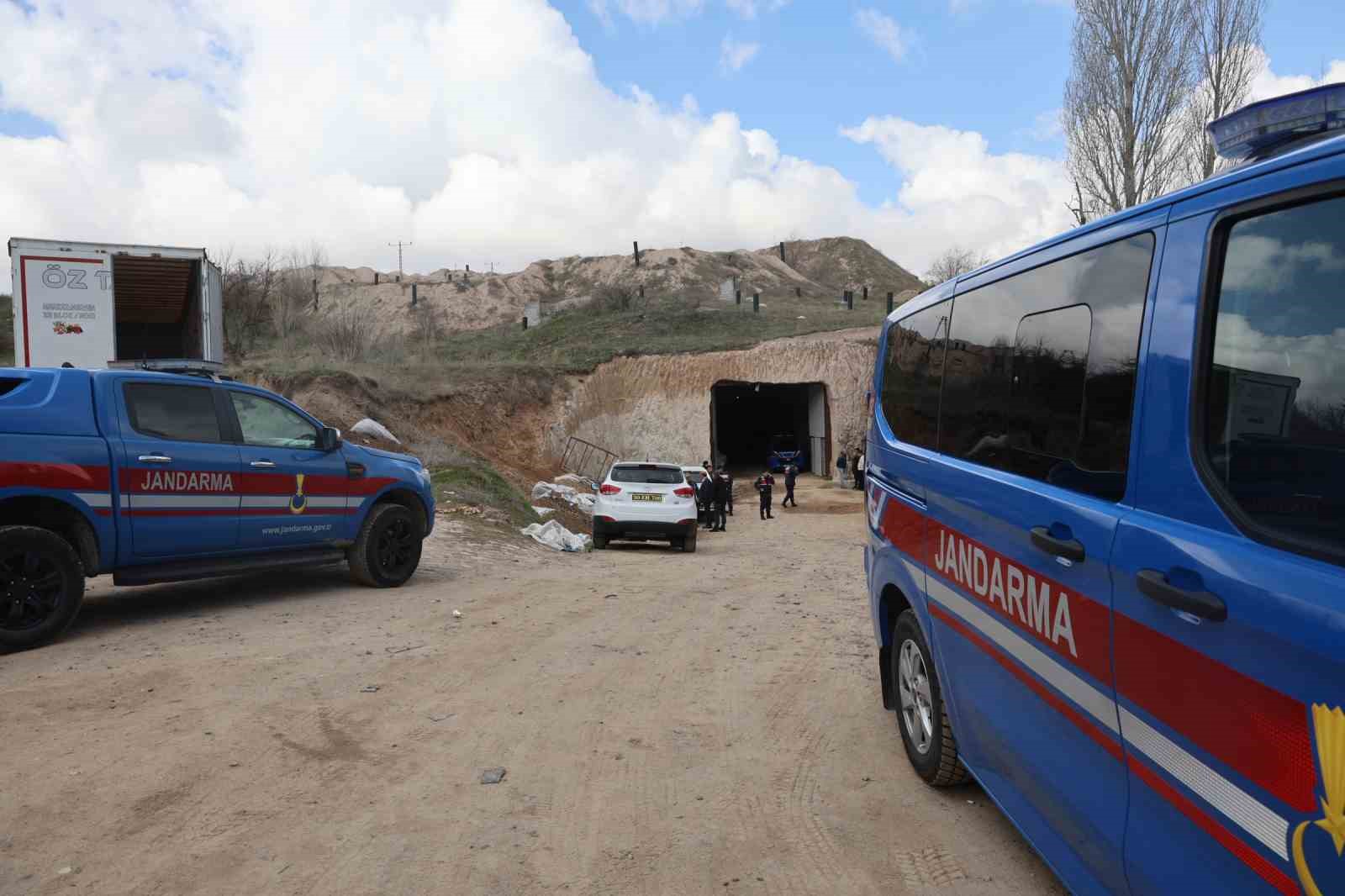 Forkliftin altında kalan iş&ccedil;i hayatını kaybetti
