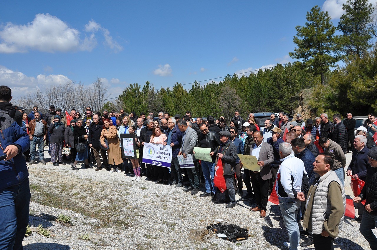 Buldan&rsquo;da g&ouml;stericiler maden sahasında y&uuml;r&uuml;y&uuml;ş ger&ccedil;ekleştirdi
