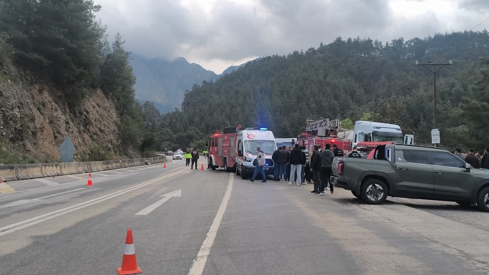 Burdur&rsquo;da 7 kişinin &ouml;ld&uuml;ğ&uuml; trafik kazasında beton mikserinin s&uuml;r&uuml;c&uuml;s&uuml; tutuklandı
