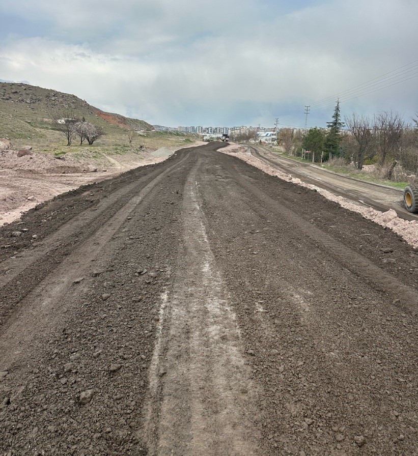 Başkan Çolakbayrakdar: "Her sokağa konfor, her mahalleye değişim getiriyoruz"
