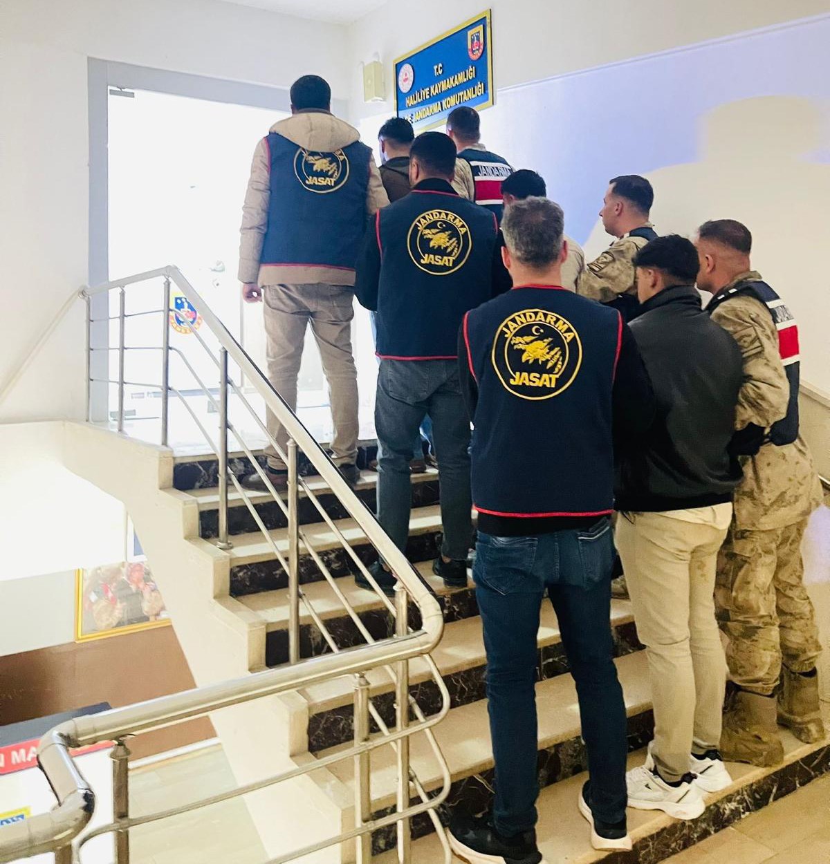 Şanlıurfa&rsquo;da bağ evinden hırsızlık ş&uuml;phelisi 2 kişi tutuklandı
