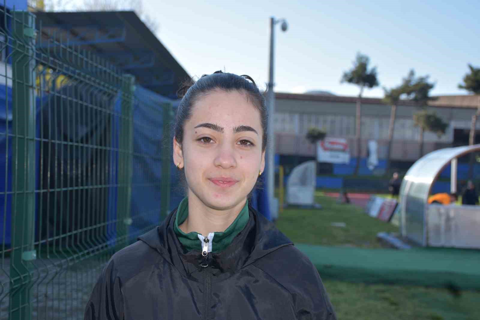 Halk eğitim b&uuml;nyesindeki &uuml;cretsiz kurslar, şampiyonlar yetiştiriyor
