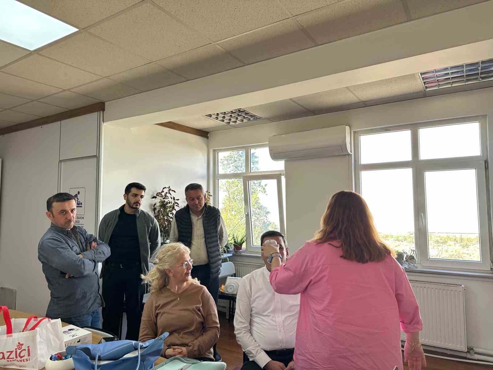 Mobil sigara bırakma polikliniğine kadın iş&ccedil;ilerden yoğun ilgi
