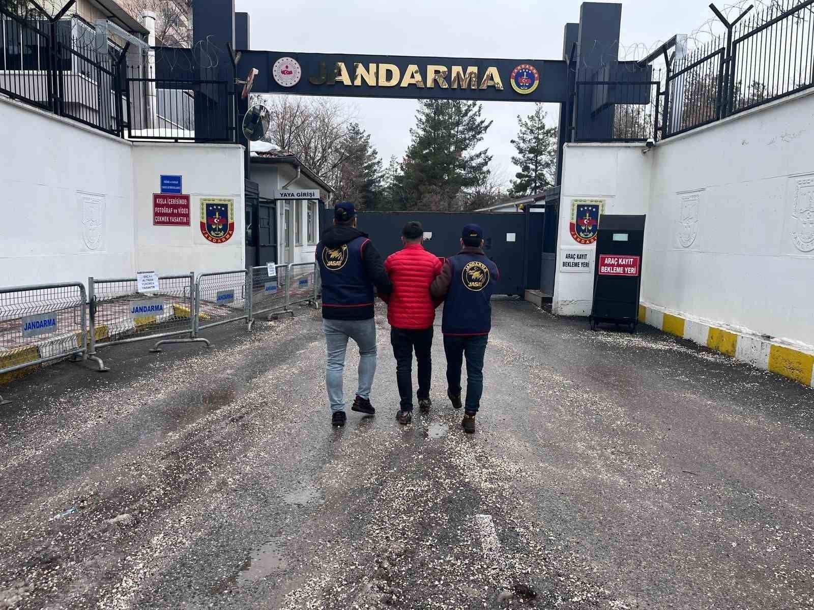 Diyarbakır’da haklarında kesinleşmiş hapis cezası bulunan 153 kişi yakalandı