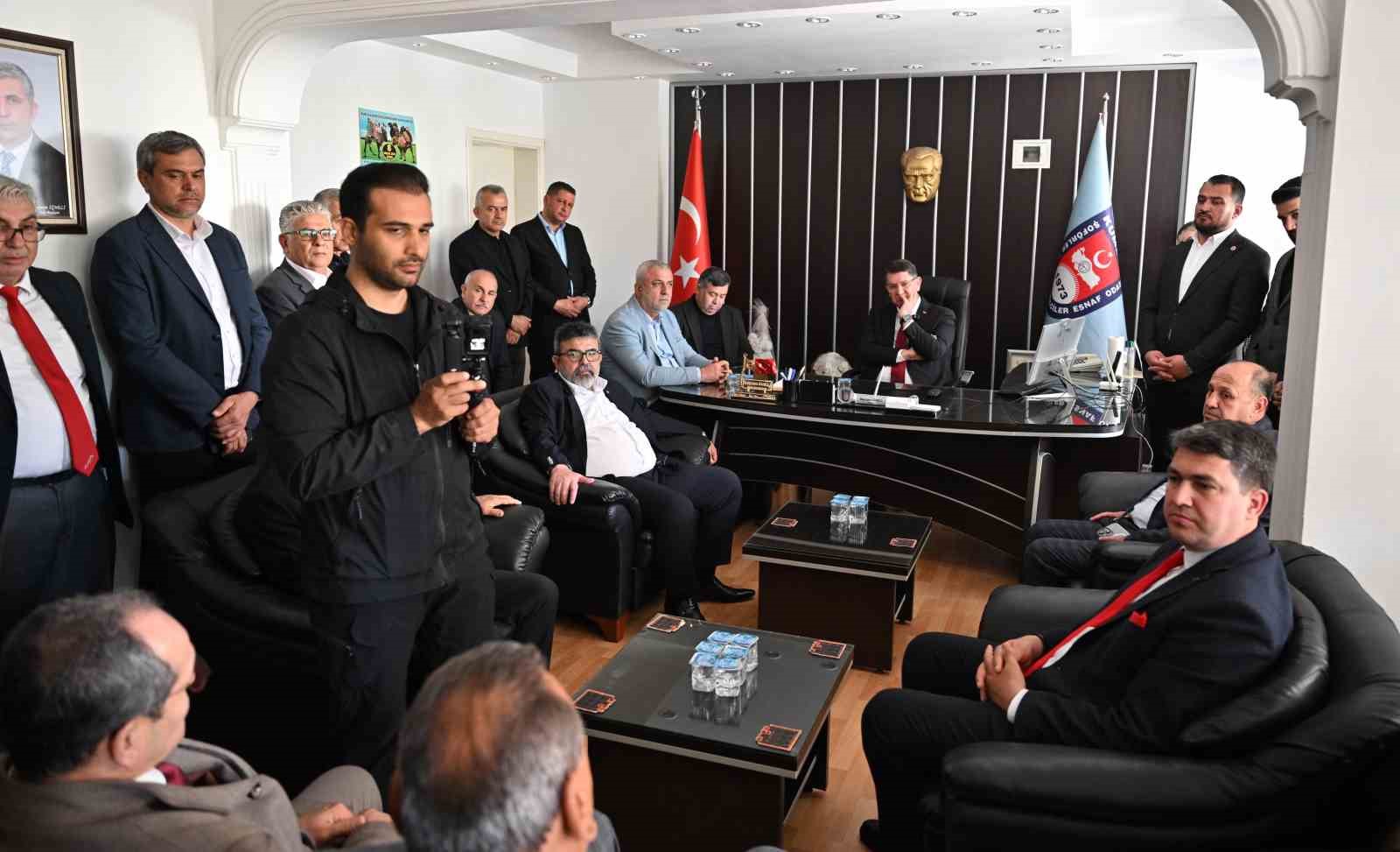 Başkan Dere se&ccedil;im ziyaretlerine batı il&ccedil;elerden başladı
