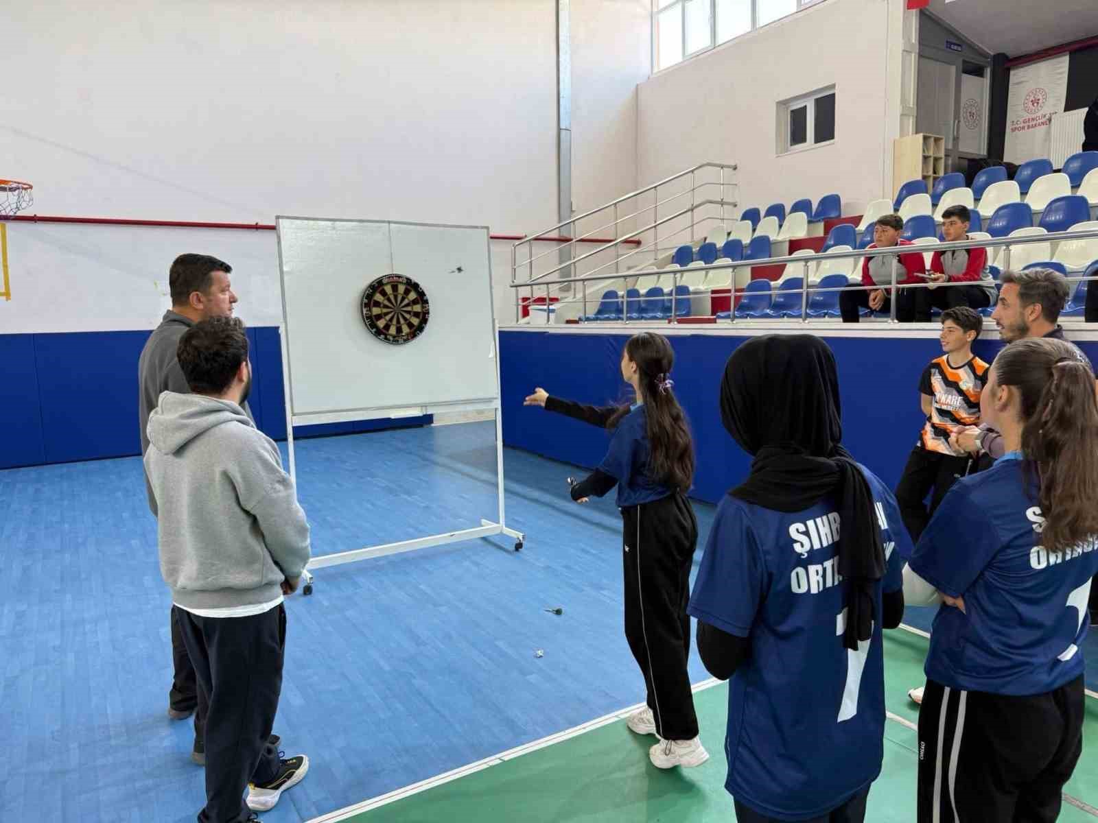 Tomarza’da 23 Nisan coşkusu masa tenisi ve dart turnuvalarıyla yaşandı