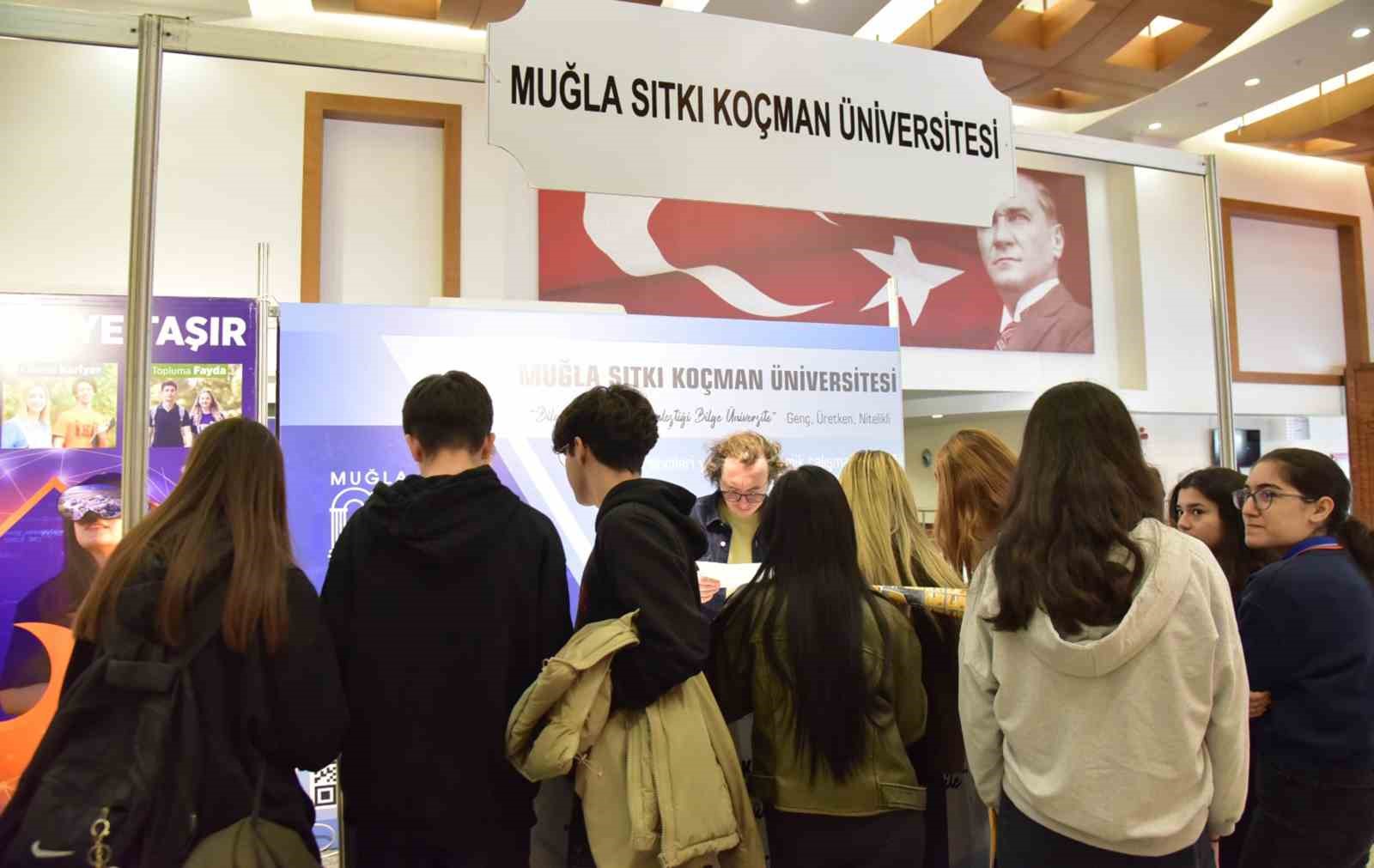 MSKÜ, tercih ve tanıtım fuarında aday öğrencilerle buluştu