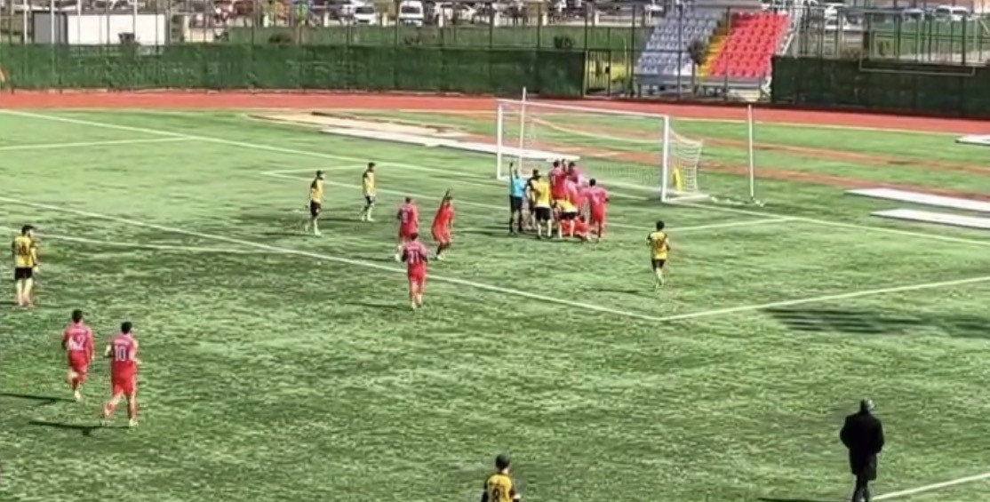 Mardin&rsquo;de penaltı sonrası &ccedil;ıkan kavgada futbolcu tutuklandı
