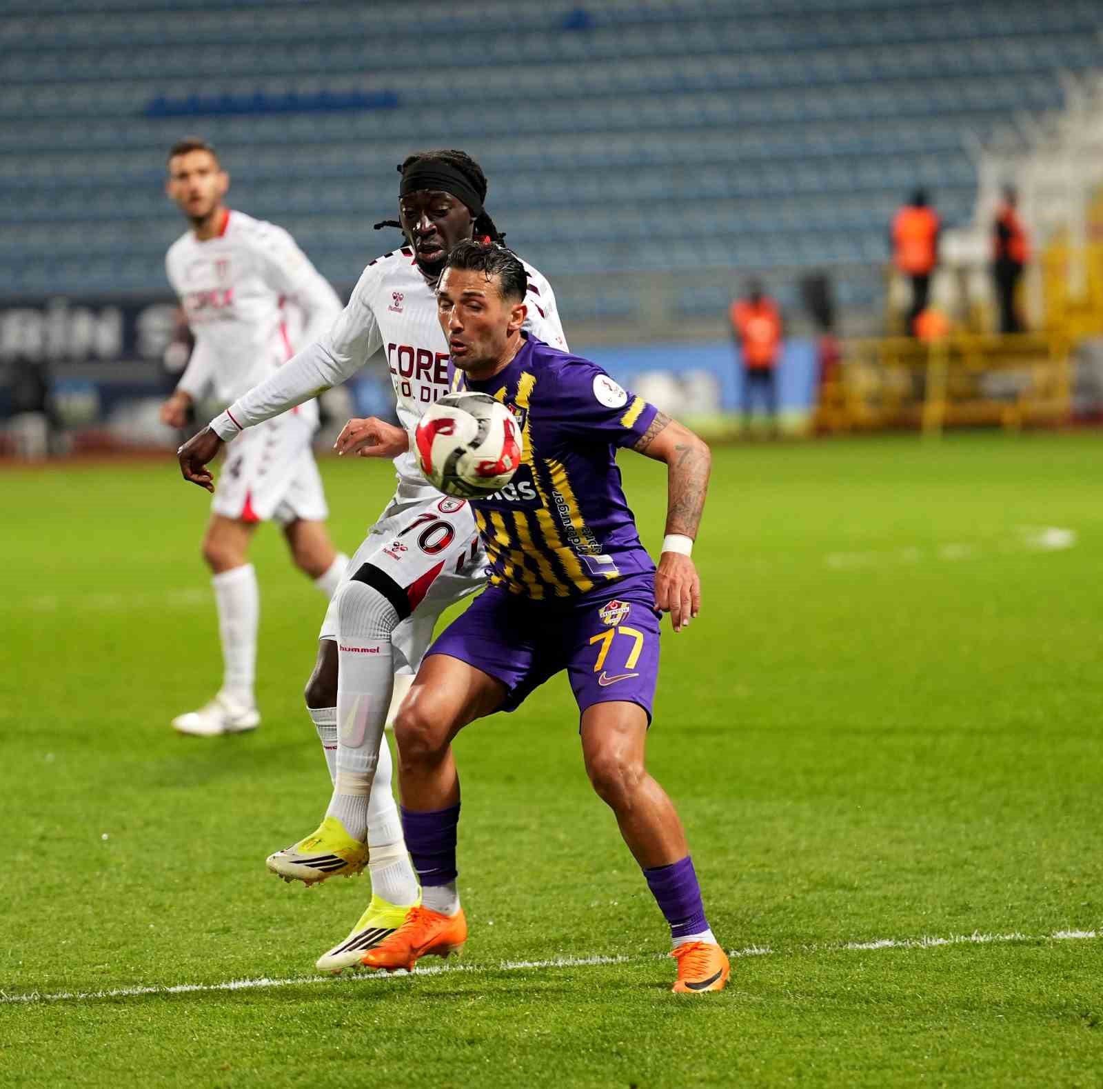 Trendyol S&uuml;per Lig: Ey&uuml;pspor: 1 - Samsunspor: 2 (Ma&ccedil; sonucu)
