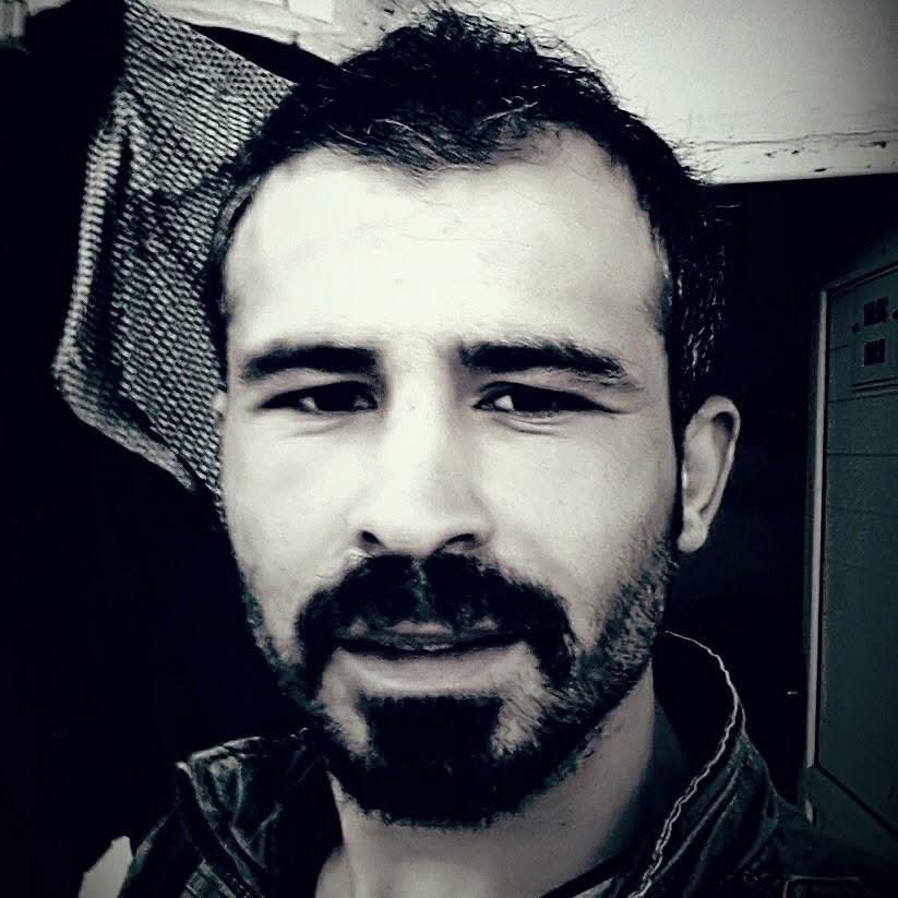 Esnaf iş yerinde &ouml;l&uuml; bulundu
