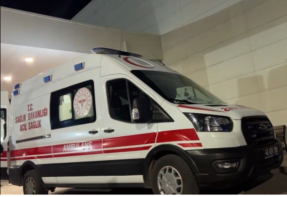 Tartıştığını eşini başından silahla vurup &ouml;ld&uuml;rd&uuml;
