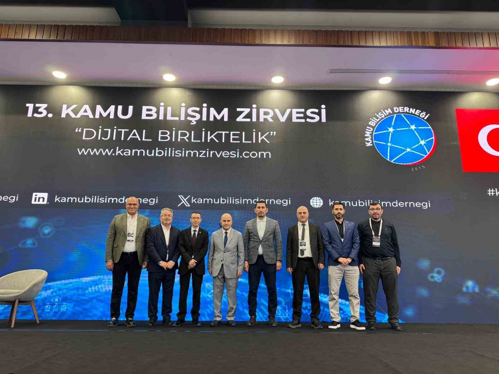HBB, kamu bilişim zirvesinde başarıya layık g&ouml;r&uuml;ld&uuml;

