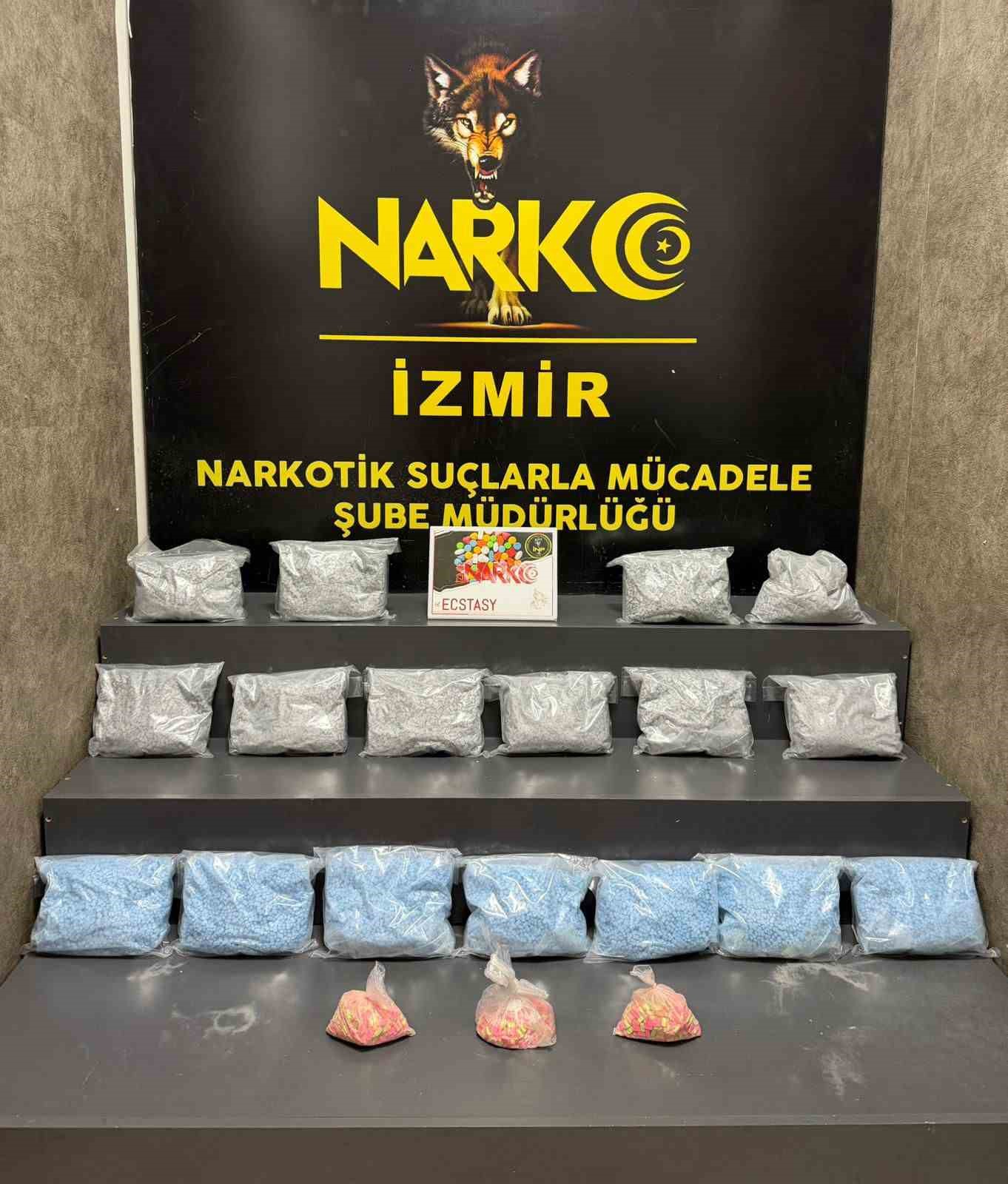 İzmir’de iki ayrı uyuşturucu operasyonunda 3 tutuklama