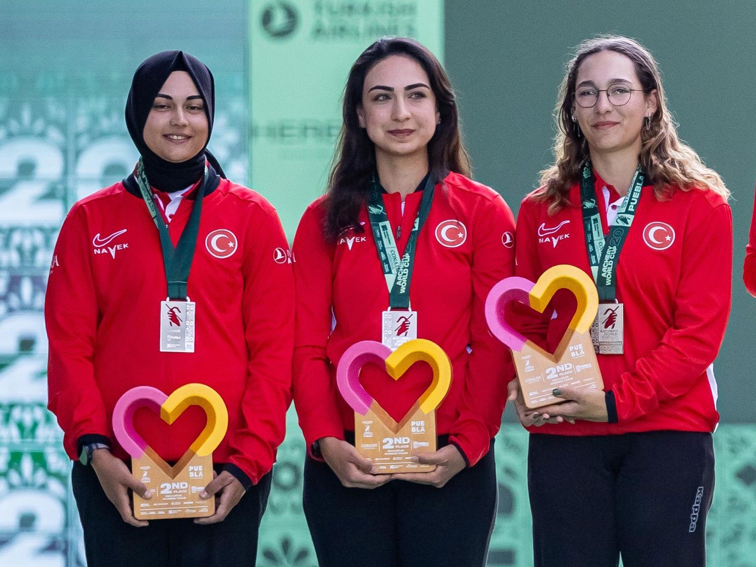 D&uuml;nya kupasında İzmir imzası
