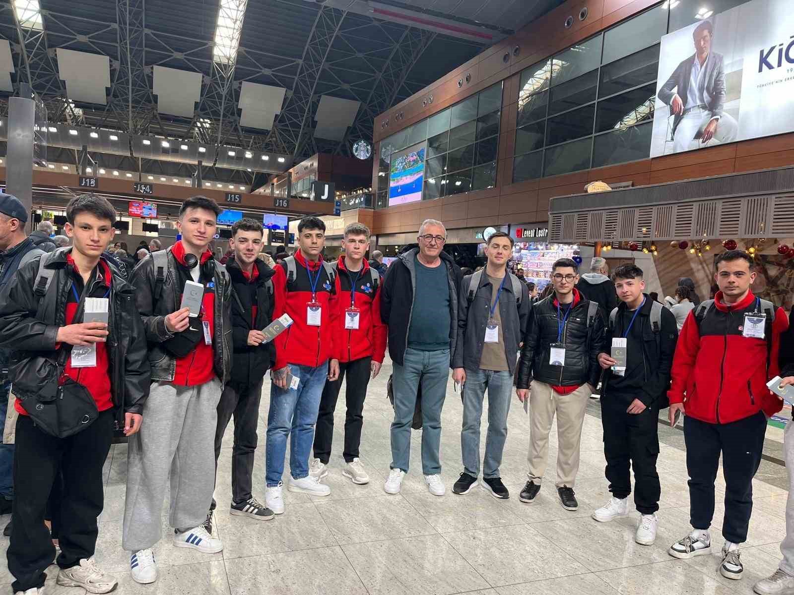 Boz&uuml;y&uuml;k MESEM&rsquo;den 2. Kafile Yola &Ccedil;ıktı
